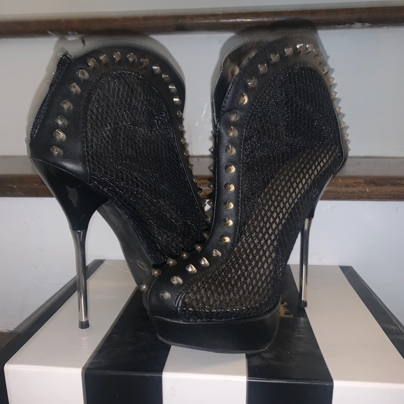 Black spiked heels metal stilettos - Picture 2 of 2